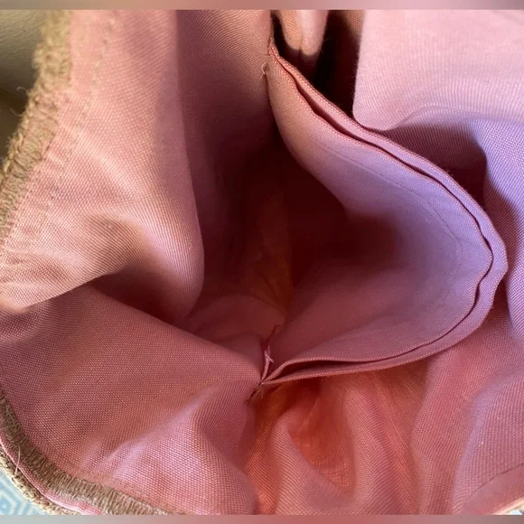 No brand name just a cute thrifted coffee bag! - Picture 6 of 7